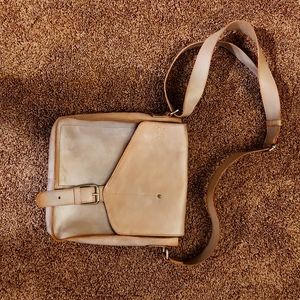 BedStU leather messenger bag like new